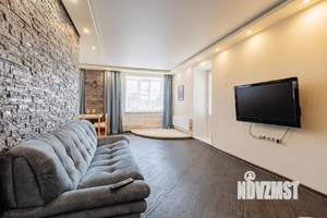 1-к квартира, посуточно, 65м2, 1/1 этаж