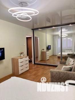 1-к квартира, посуточно, 36м2, 4/9 этаж