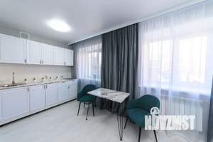 Студия квартира, посуточно, 32м2, 1/5 этаж