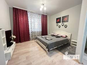 Студия квартира, посуточно, 36м2, 1/13 этаж