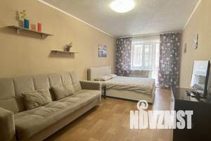 1-к квартира, посуточно, 40м2, 8/10 этаж