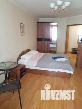 1-к квартира, посуточно, 47м2, 1/1 этаж