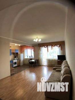 1-к квартира, посуточно, 52м2, 1/1 этаж