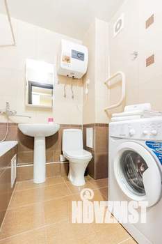 Студия квартира, посуточно, 25м2, 6/9 этаж