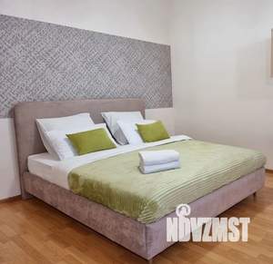 1-к квартира, посуточно, 42м2, 3/6 этаж