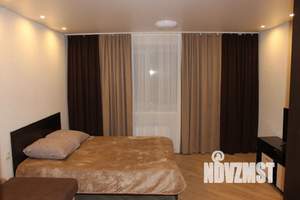 1-к квартира, посуточно, 40м2, 1/10 этаж