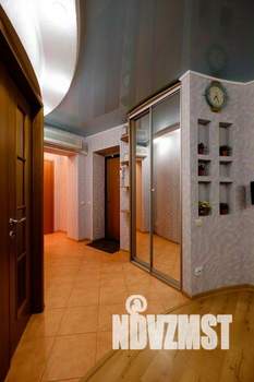 2-к квартира, посуточно, 65м2, 1/1 этаж