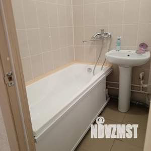 1-к квартира, посуточно, 35м2, 3/10 этаж