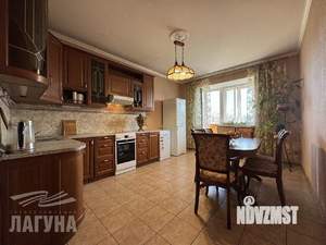 3-к квартира, на длительный срок, 109м2, 4/4 этаж