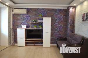 1-к квартира, посуточно, 38м2, 4/10 этаж