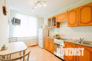 1-к квартира, посуточно, 39м2, 4/10 этаж