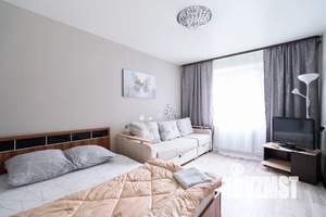 1-к квартира, посуточно, 40м2, 1/9 этаж