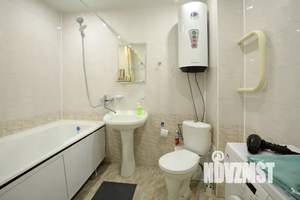 1-к квартира, посуточно, 34м2, 3/8 этаж