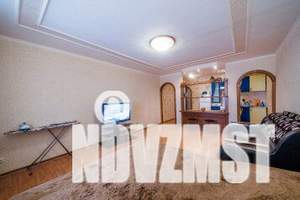 1-к квартира, посуточно, 45м2, 4/10 этаж