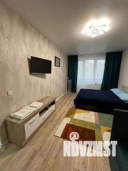 1-к квартира, посуточно, 40м2, 3/10 этаж