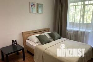 1-к квартира, посуточно, 32м2, 3/5 этаж