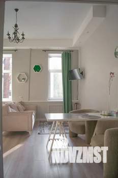 Студия квартира, посуточно, 43м2, 2/2 этаж