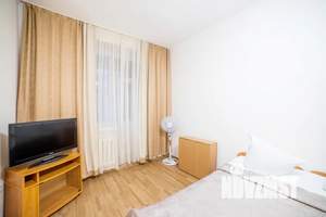1-к квартира, посуточно, 40м2, 4/10 этаж