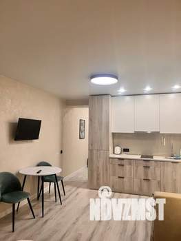 Студия квартира, посуточно, 40м2, 8/19 этаж