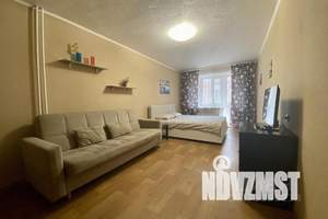 1-к квартира, посуточно, 40м2, 8/10 этаж