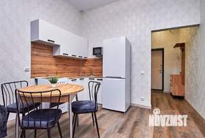 Студия квартира, посуточно, 40м2, 11/19 этаж