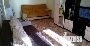 1-к квартира, посуточно, 48м2, 10/17 этаж