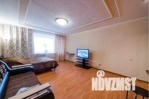 1-к квартира, посуточно, 45м2, 4/10 этаж