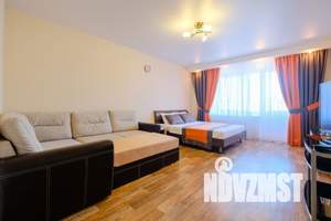 1-к квартира, посуточно, 48м2, 7/10 этаж