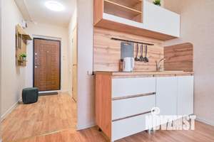 Студия квартира, посуточно, 30м2, 16/17 этаж