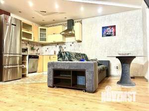 1-к квартира, посуточно, 49м2, 1/1 этаж