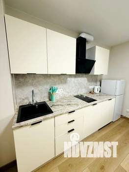 1-к квартира, посуточно, 40м2, 1/1 этаж