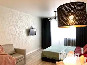 Студия квартира, посуточно, 33м2, 8/19 этаж