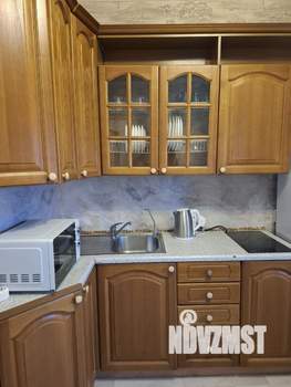 1-к квартира, посуточно, 44м2, 7/10 этаж
