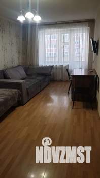 1-к квартира, посуточно, 46м2, 4/10 этаж