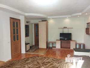 Студия квартира, на длительный срок, 40м2, 1/9 этаж