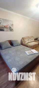 1-к квартира, посуточно, 42м2, 7/10 этаж