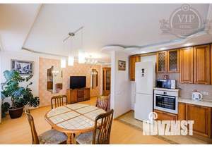 3-к квартира, посуточно, 102м2, 1/1 этаж