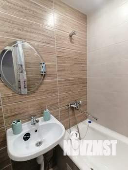 1-к квартира, посуточно, 35м2, 6/9 этаж