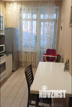 3-к квартира, на длительный срок, 105м2, 3/10 этаж