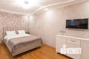 Студия квартира, посуточно, 45м2, 1/10 этаж