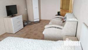 1-к квартира, посуточно, 38м2, 9/9 этаж