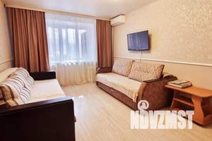 1-к квартира, посуточно, 37м2, 3/6 этаж