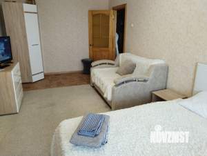 1-к квартира, посуточно, 38м2, 4/9 этаж