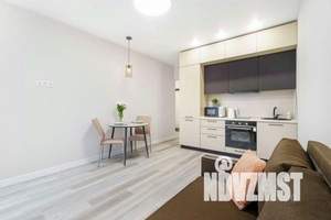 1-к квартира, посуточно, 41м2, 13/16 этаж