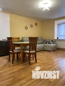 Студия квартира, посуточно, 42м2, 3/18 этаж