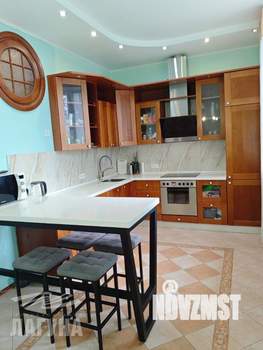 4-к квартира, на длительный срок, 146м2, 4/5 этаж