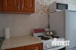 1-к квартира, посуточно, 32м2, 8/10 этаж