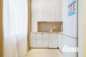 Студия квартира, посуточно, 32м2, 1/5 этаж