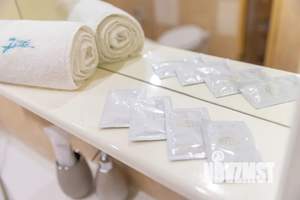 Студия квартира, посуточно, 45м2, 1/10 этаж