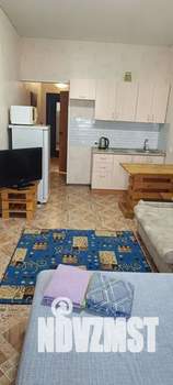 Студия квартира, посуточно, 40м2, 19/20 этаж